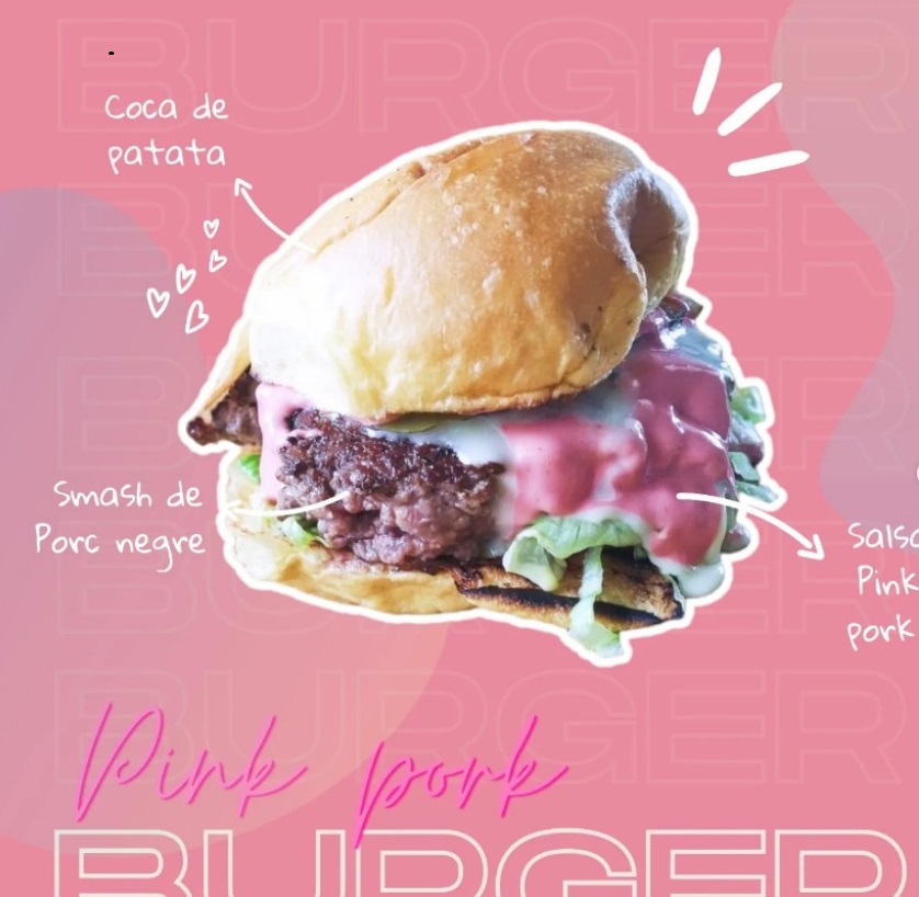 La explosión de sabores de Porkades: una smash burger con el exclusivo Porc Negre, acompañada de la deliciosa salsa pink, una de las creaciones más emblemáticas que ha conquistado a los amantes de la gastronomía. Fuente: ibmagazine.es