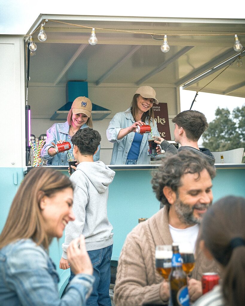 LACOMMA se coloca como líder en Europa en ventas y stock de food trucks